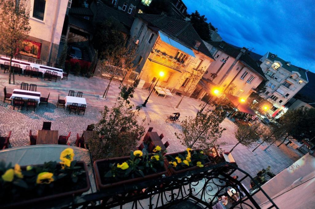 Hotel Room City Square With Great View No Parking Скопье Экстерьер фото
